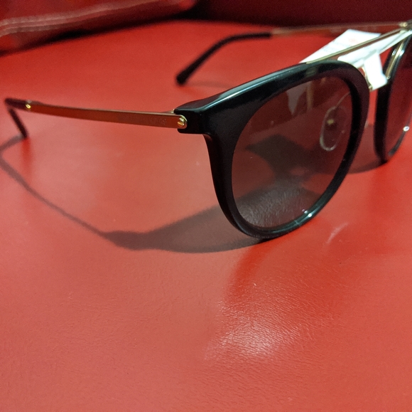 Michael Kors woman's sunglasses - Picture 3 of 3